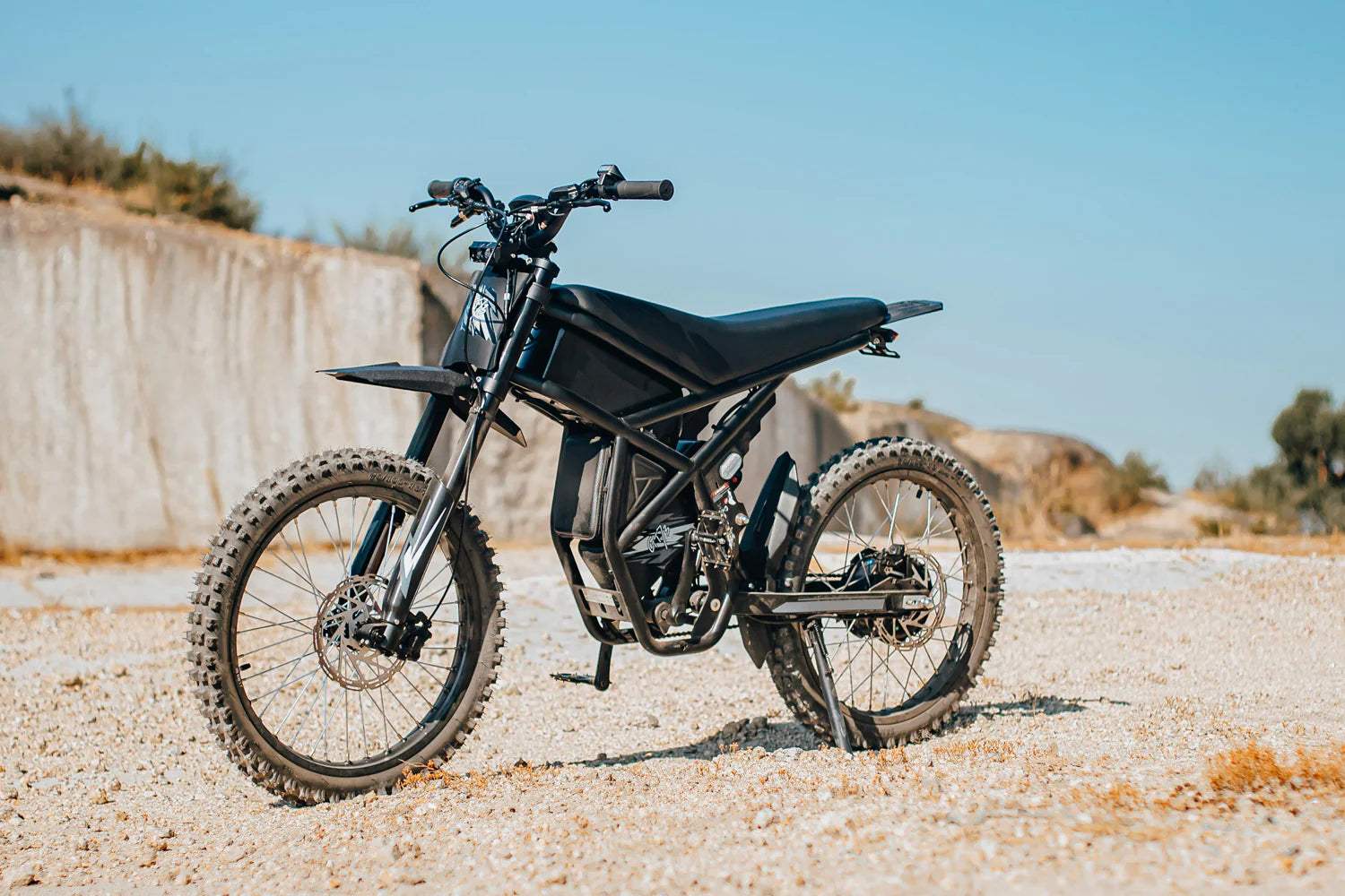 GT73 Electric Motorbike (Dual Battery 48V 18.2Ah×2, 2400W Peak, 25” Off-Road Tires)