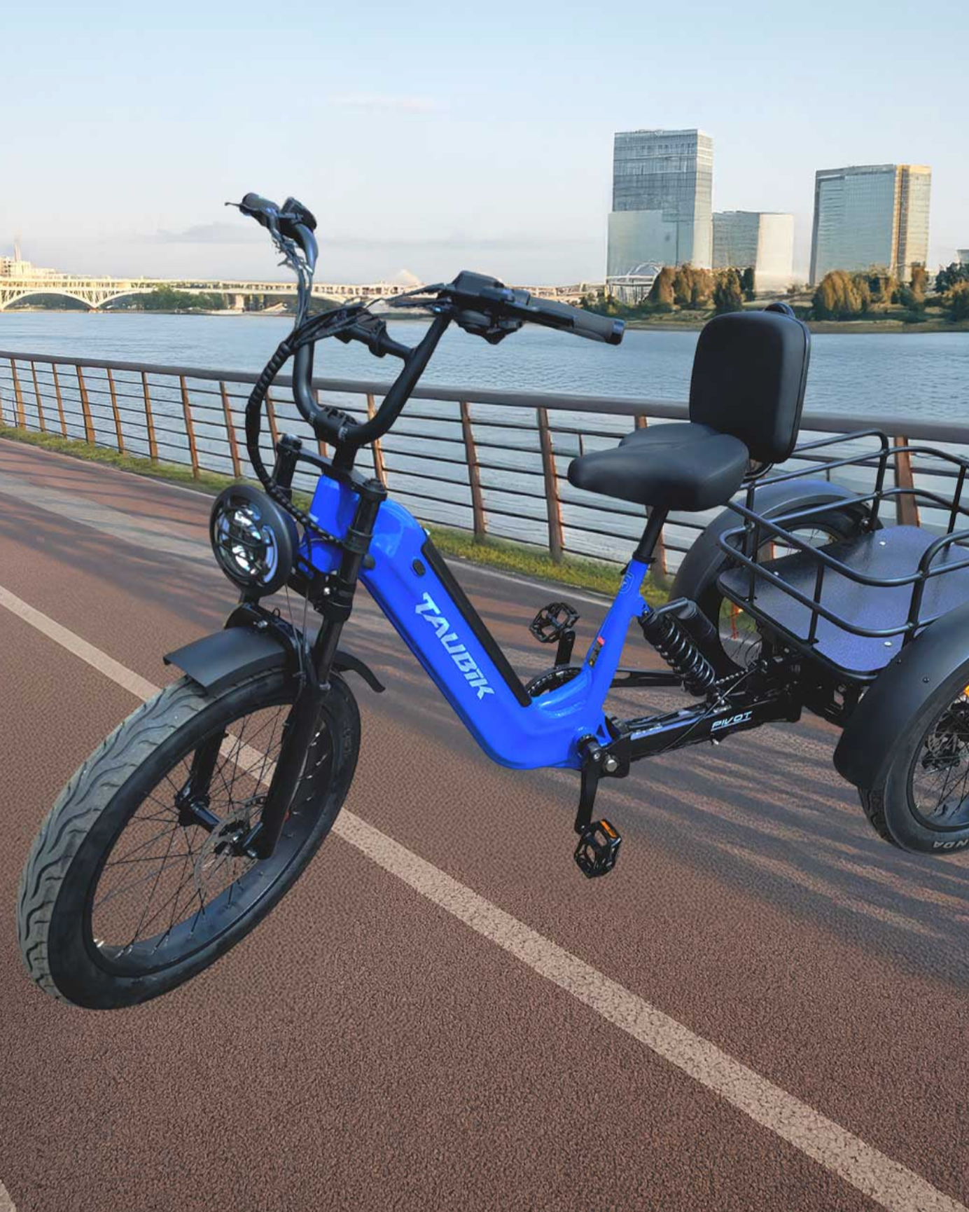 Taubik Pivot Electric Trike (Designed in Canada. Pre-Order, Arriving Early May 2025)