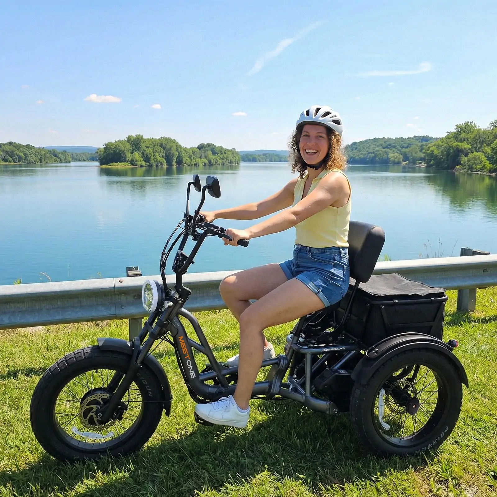 Meet One Tour Dual-Motor Dual-Battery Electric Trike (AWD)